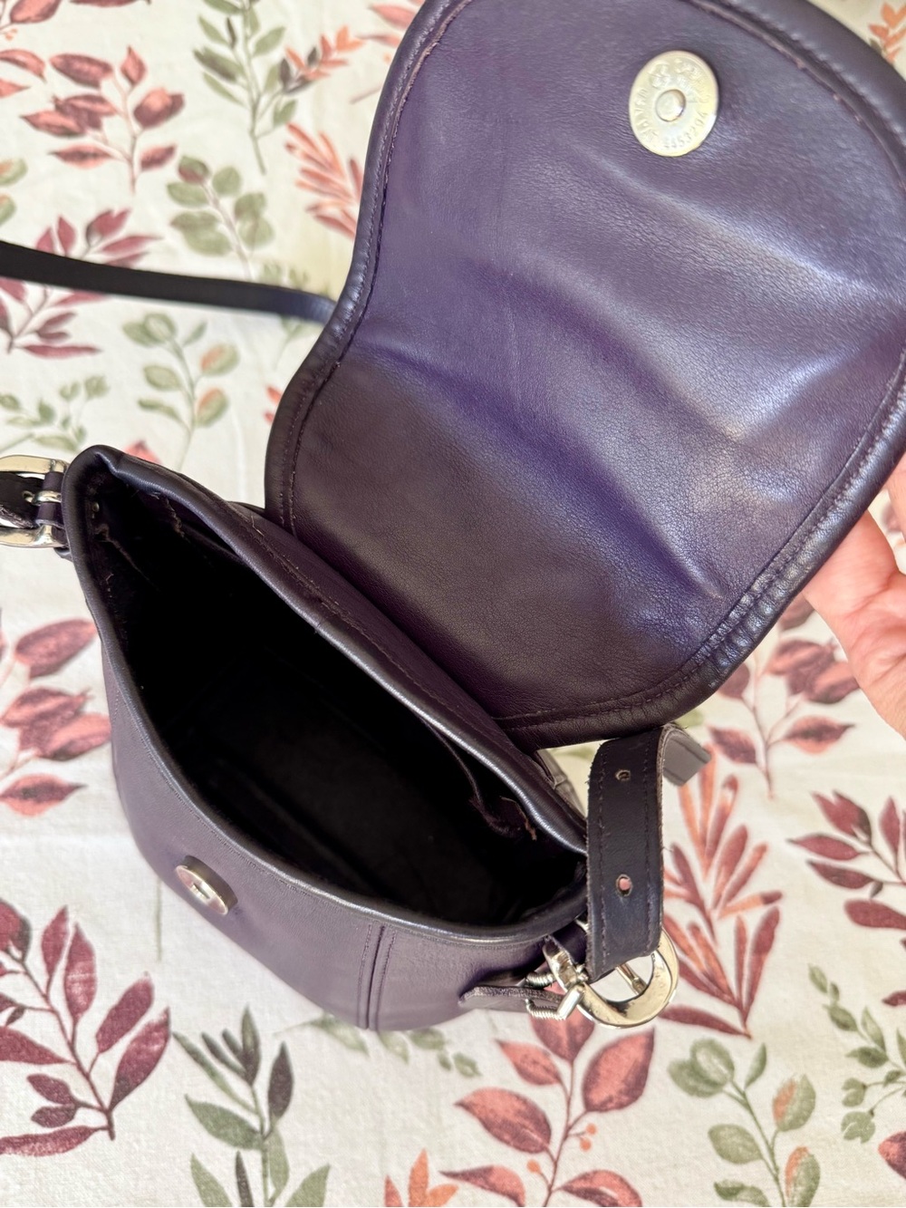 COACH Rare Vintage Plum Leather Crossbody - Picture 5 of 12